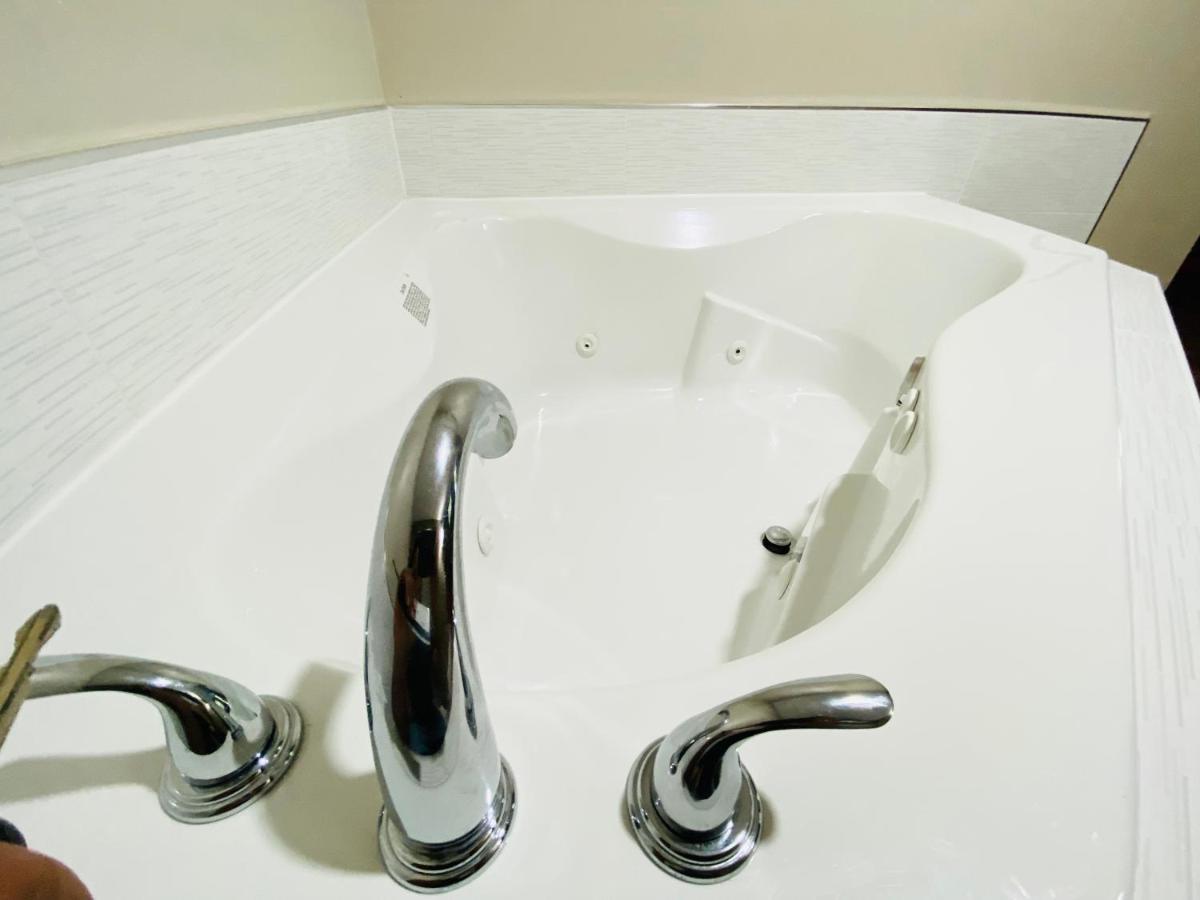 Rodeway Inn Swansea Екстер'єр фото